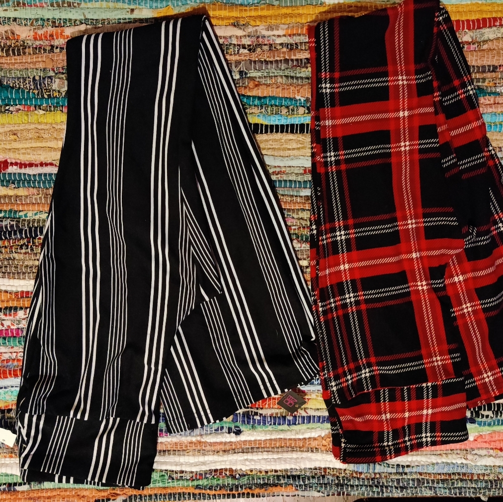 Nwt bell bottom style leggings